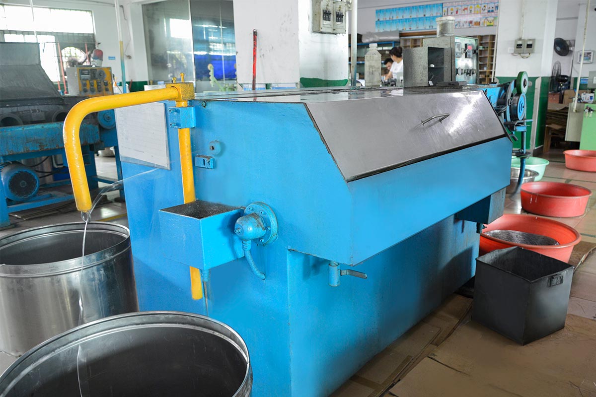 拉絲機.jpg 拉絲機.jpg